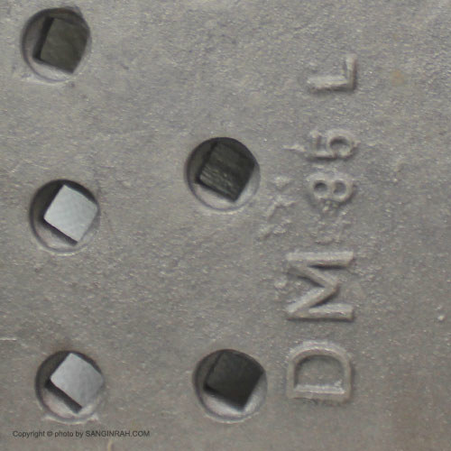 گوشه بیل سمت چپ بلدوزر کوماتسو D85 برند DM