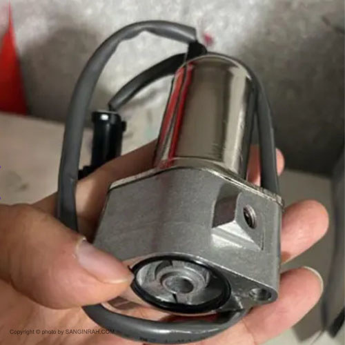 شیر برقی روی پمپ بیل مکانیکی کوماتسو PC220-6